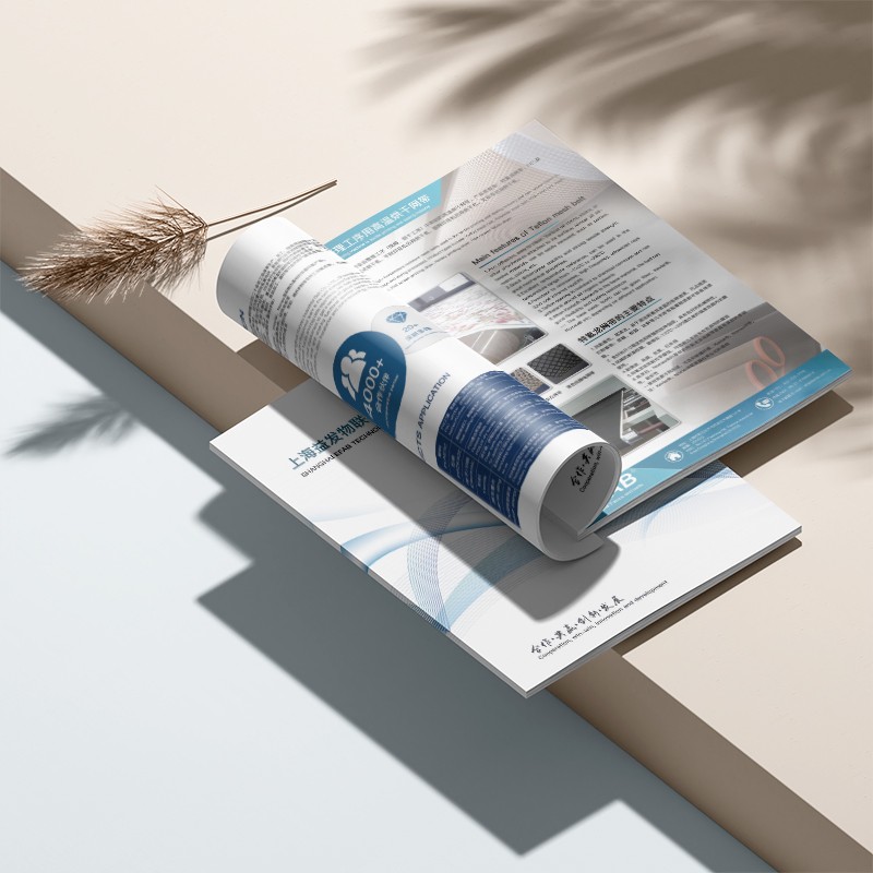 如何通過反向思維在海報設計中實現創新突破？